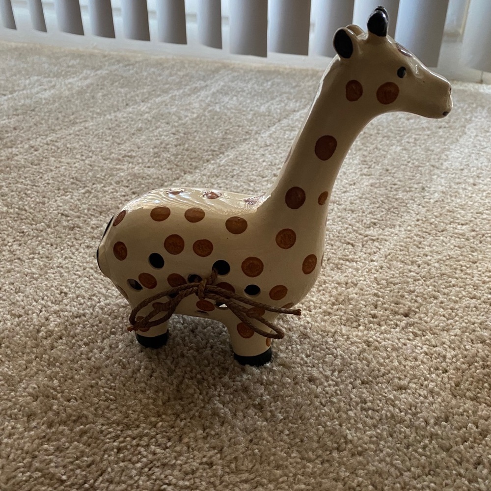 Giraffe scent decor